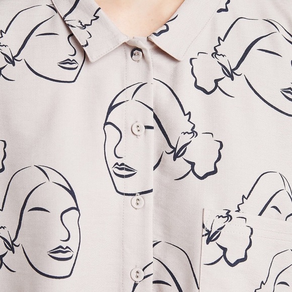 Anthropologie Odells Della Buttondown size Medium - Picture 2 of 8